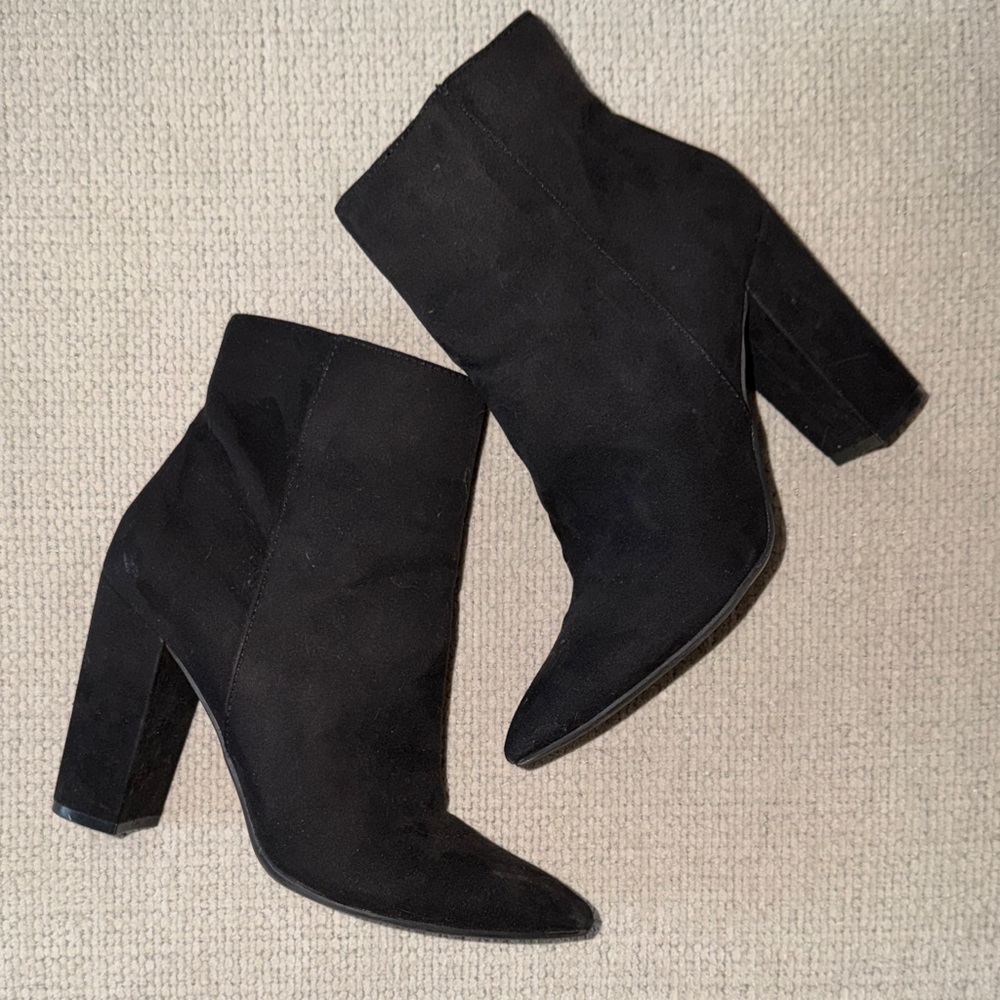 Shoe Dazzle Black Heeled Boots